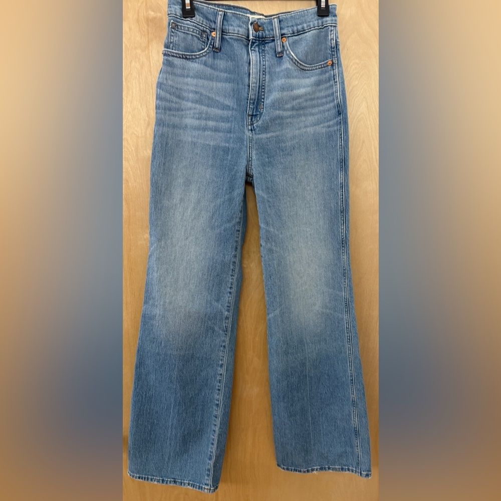 Madewell High-Rise Flare Jeans in Caine Wash - Picture 7 of 16